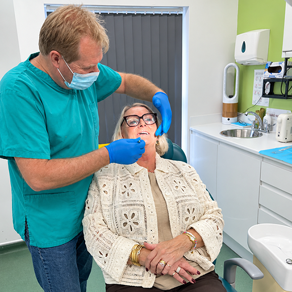 Make an Appointment for Your Smile with Deal's Denture Clinic